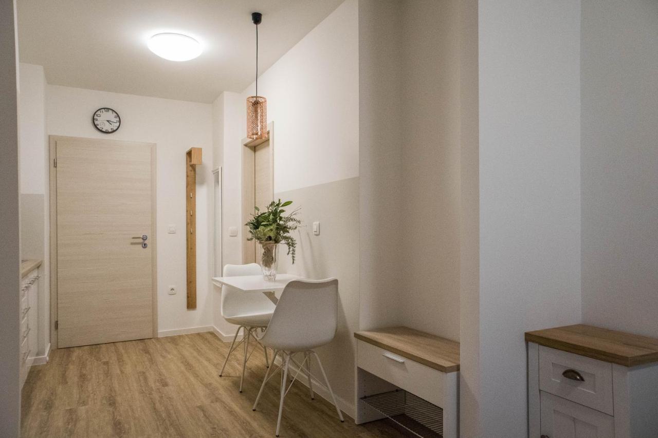Jantar Apartmaji Novo Mesto Eksteriør bilde