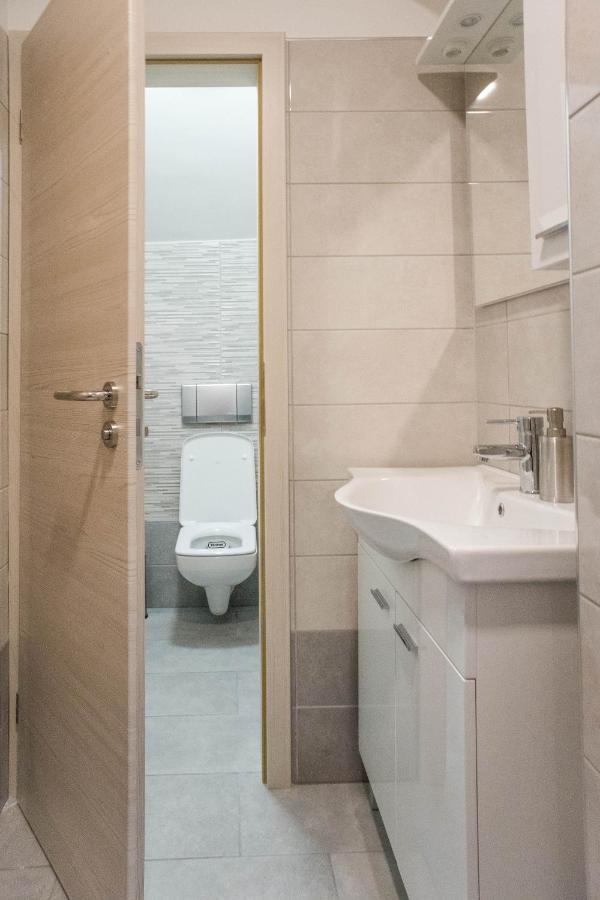 Jantar Apartmaji Novo Mesto Eksteriør bilde