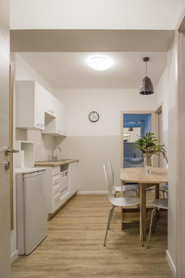 Jantar Apartmaji Novo Mesto Eksteriør bilde