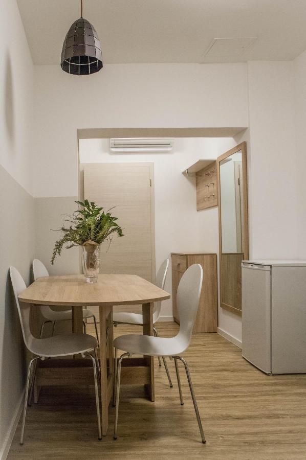Jantar Apartmaji Novo Mesto Eksteriør bilde